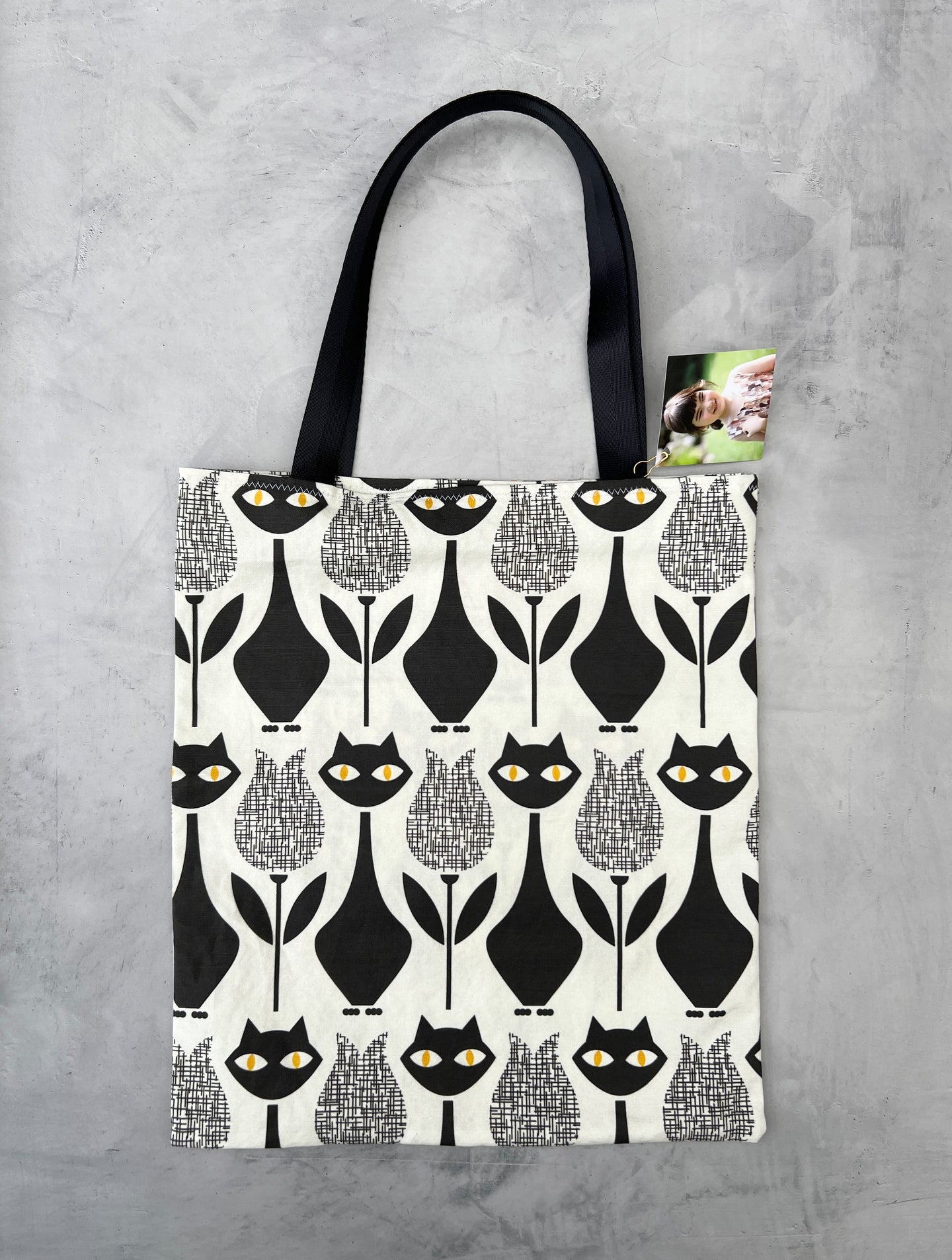 BW cats tote