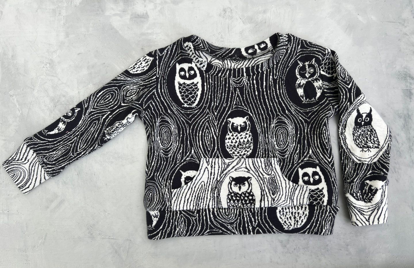 pullover sweater- BW owls