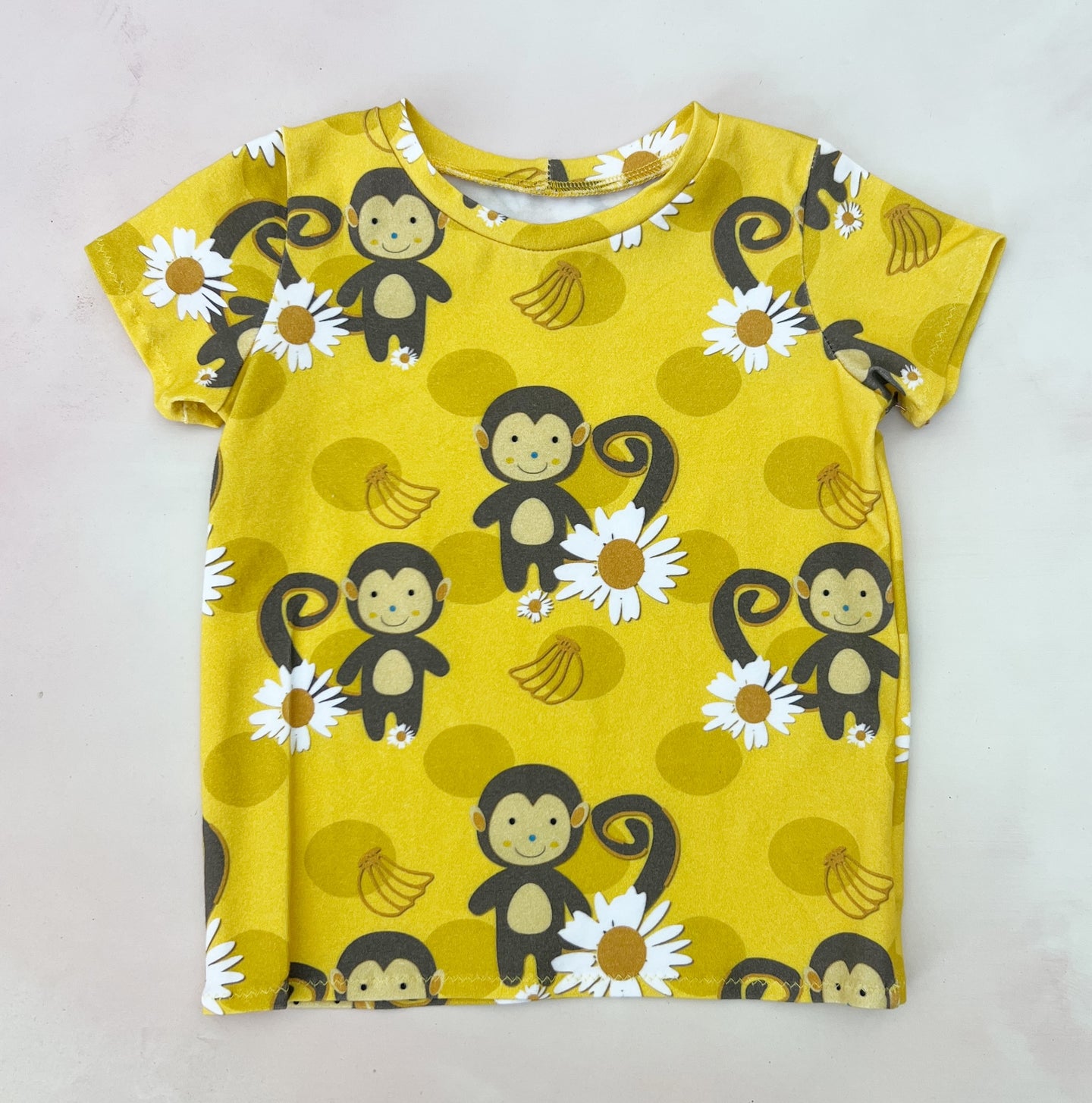 monkeys and daisies tee