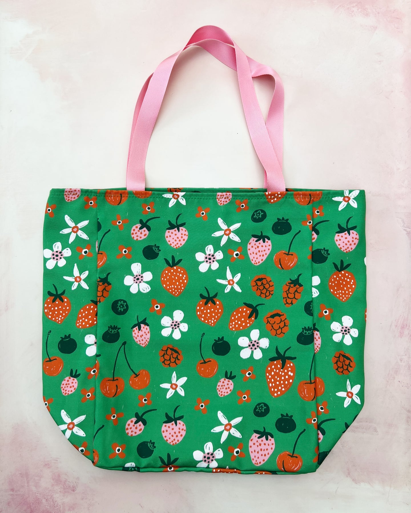 PW strawberries market bag