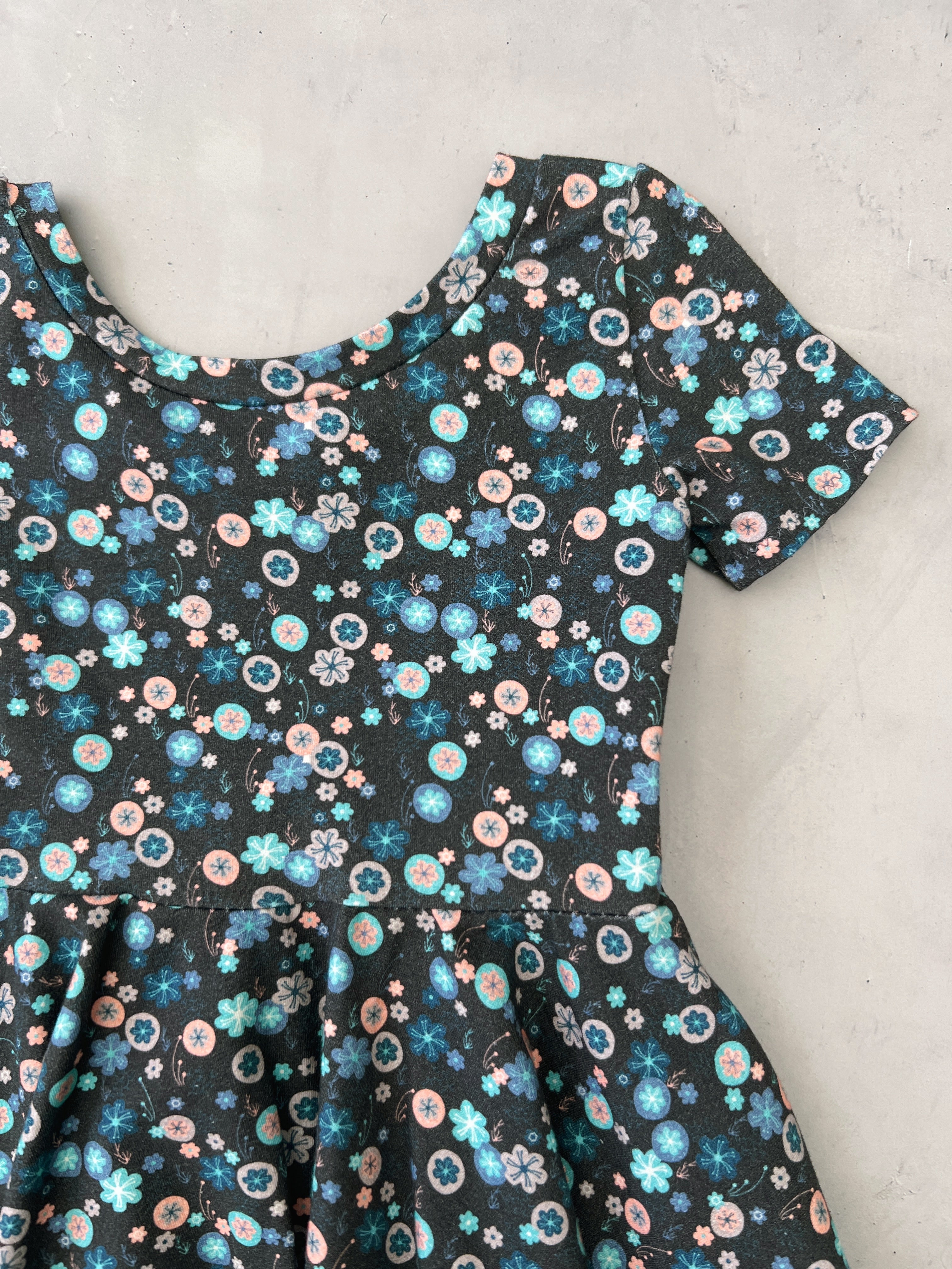 greta- tiny floral