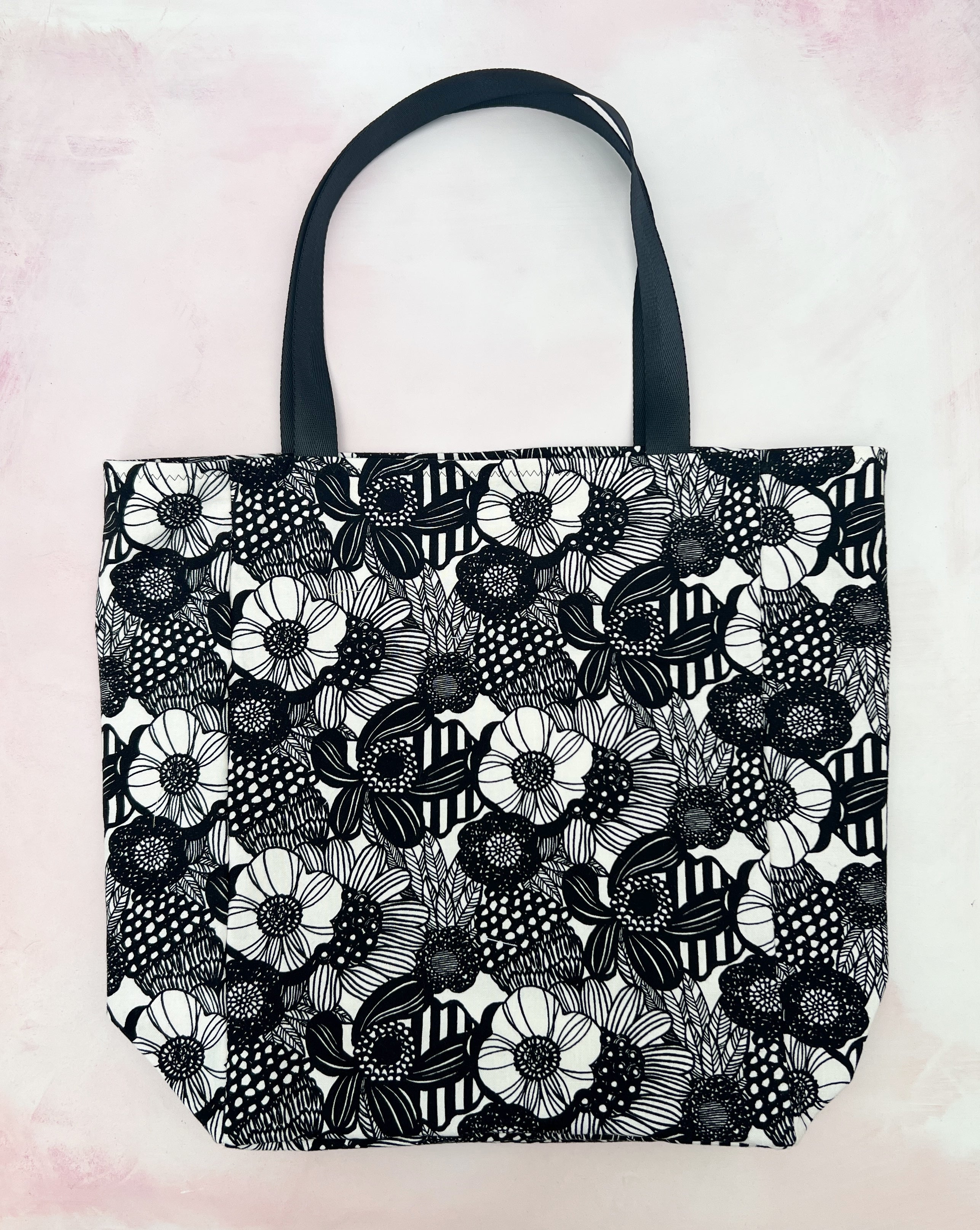 BW floral market bag