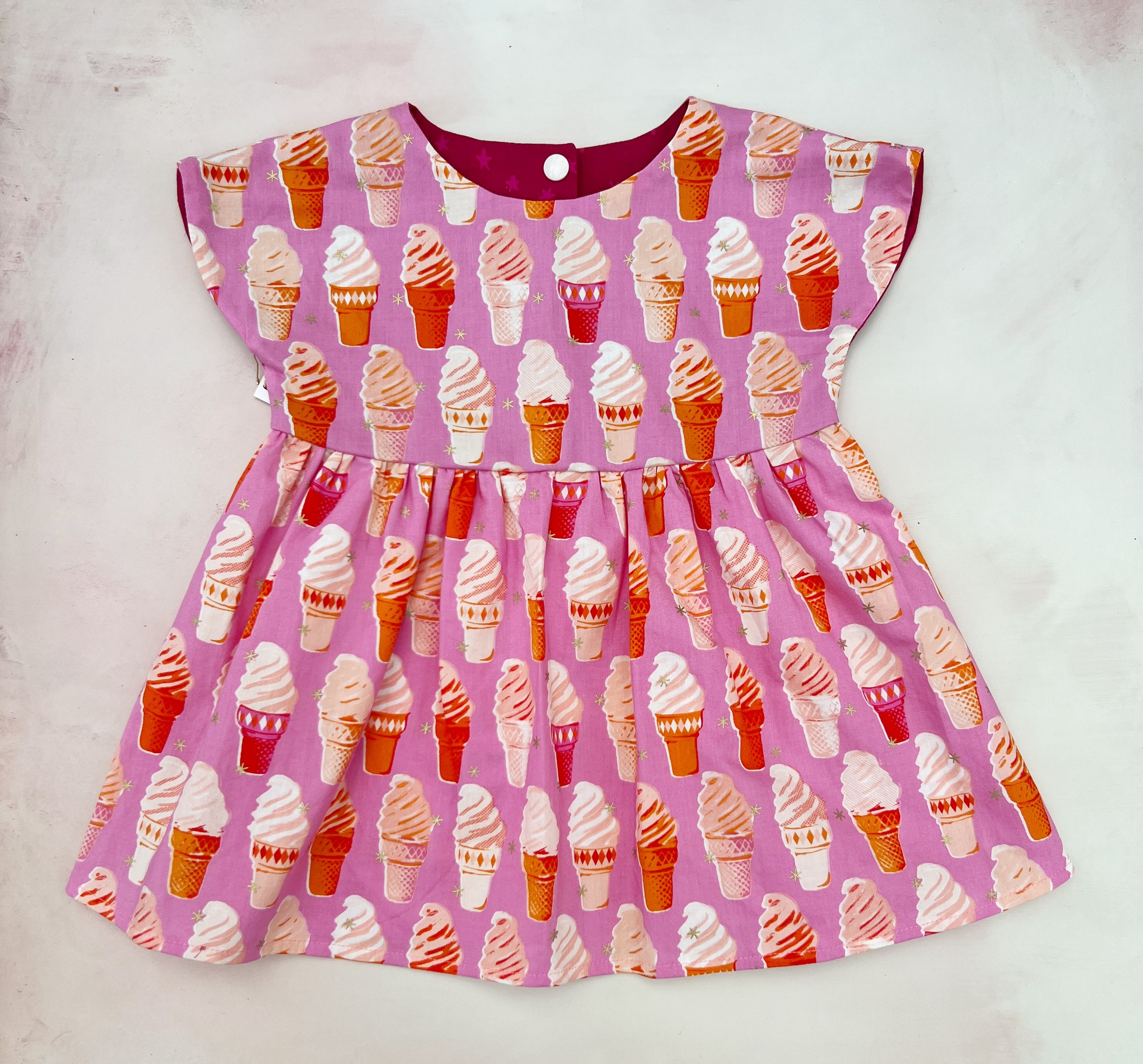 malina- pink ice cream