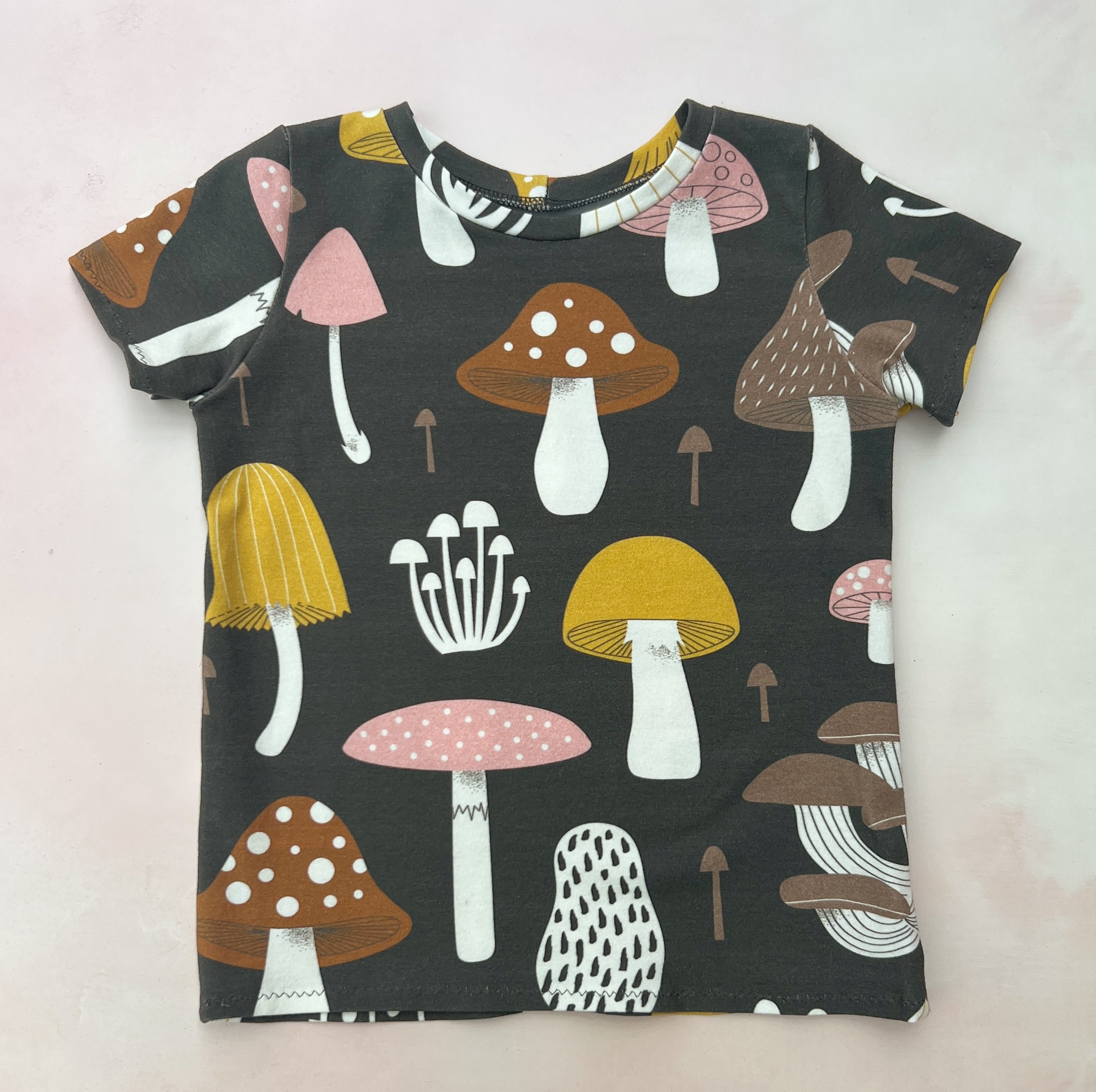 gray mushies tee