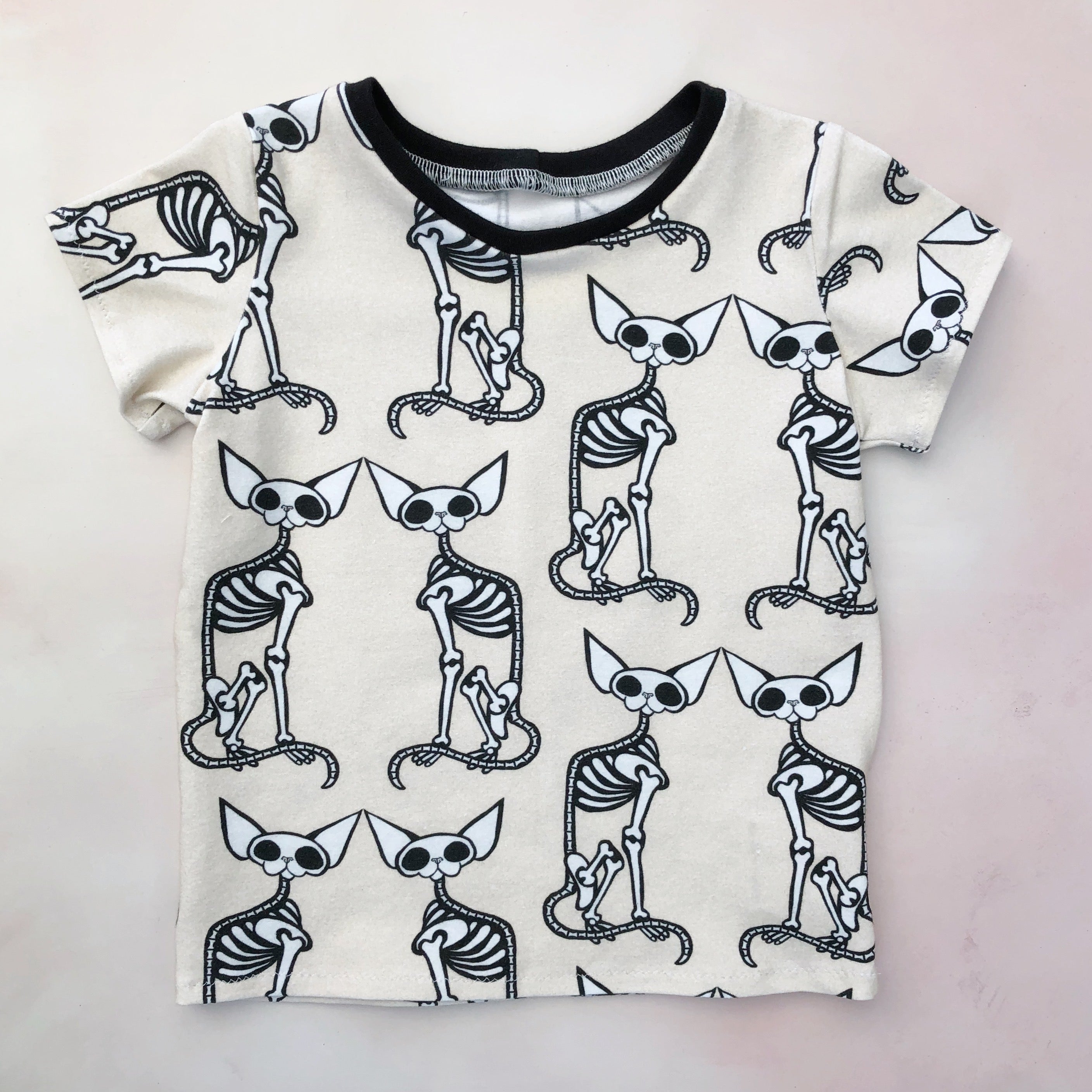 skelly cats tee