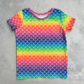 bright rainbow scallop tee