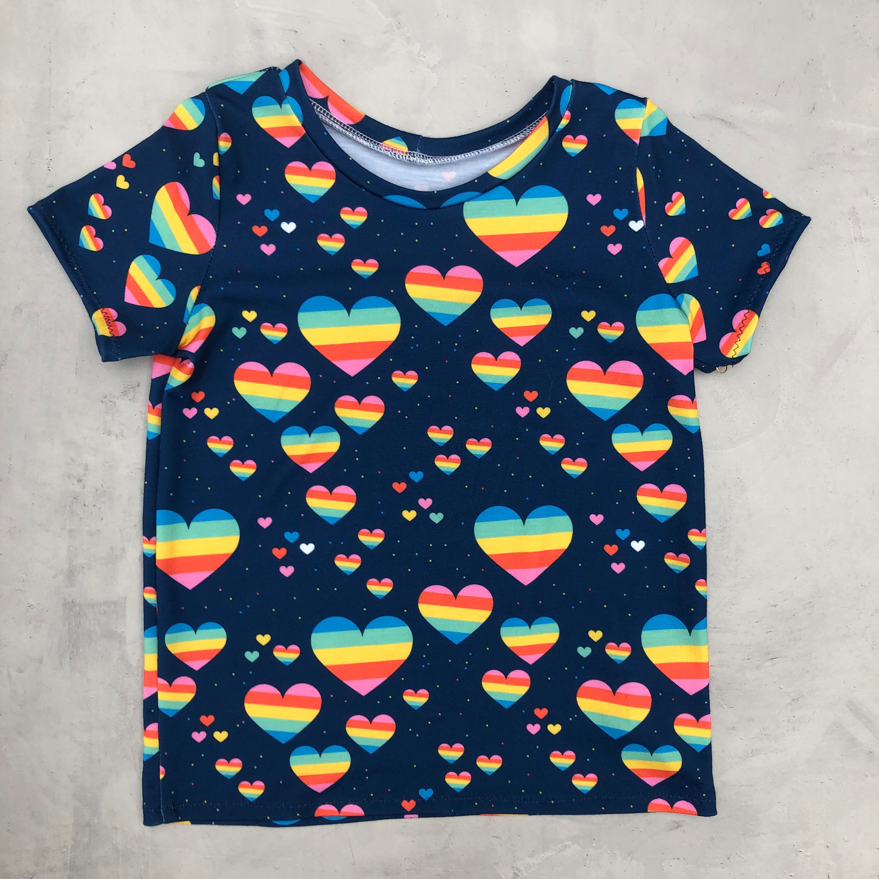 pride hearts tee
