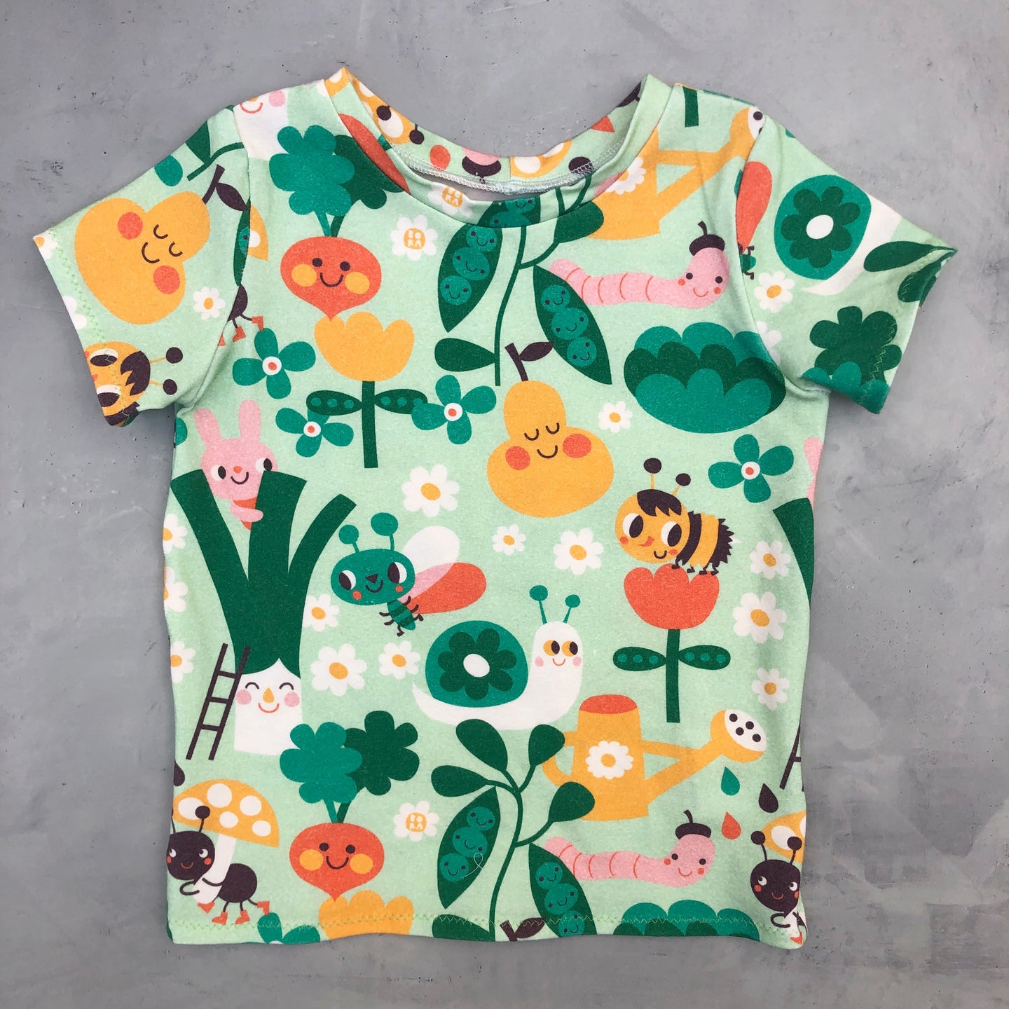 happy veggies tee